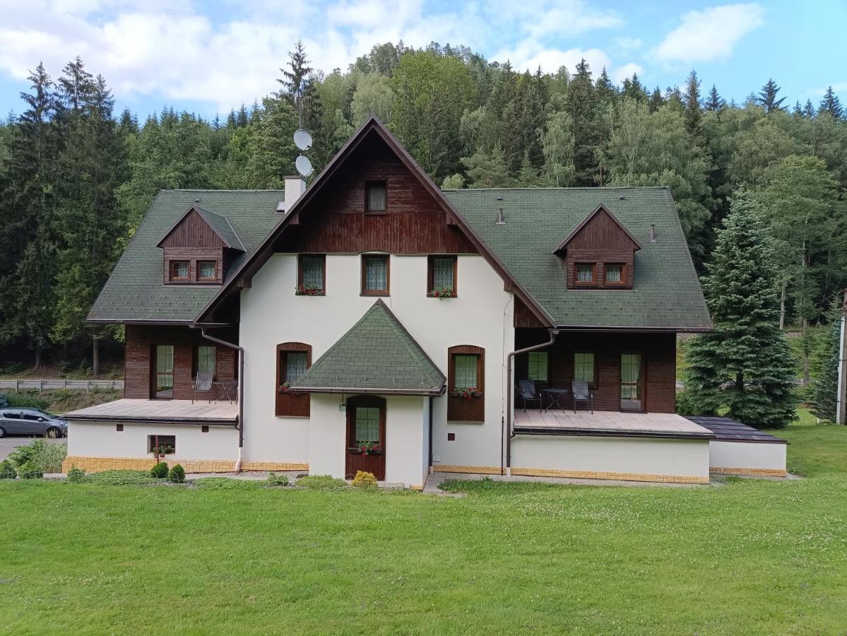 Pension Skaly Teplice nad Metuji Bagian luar foto